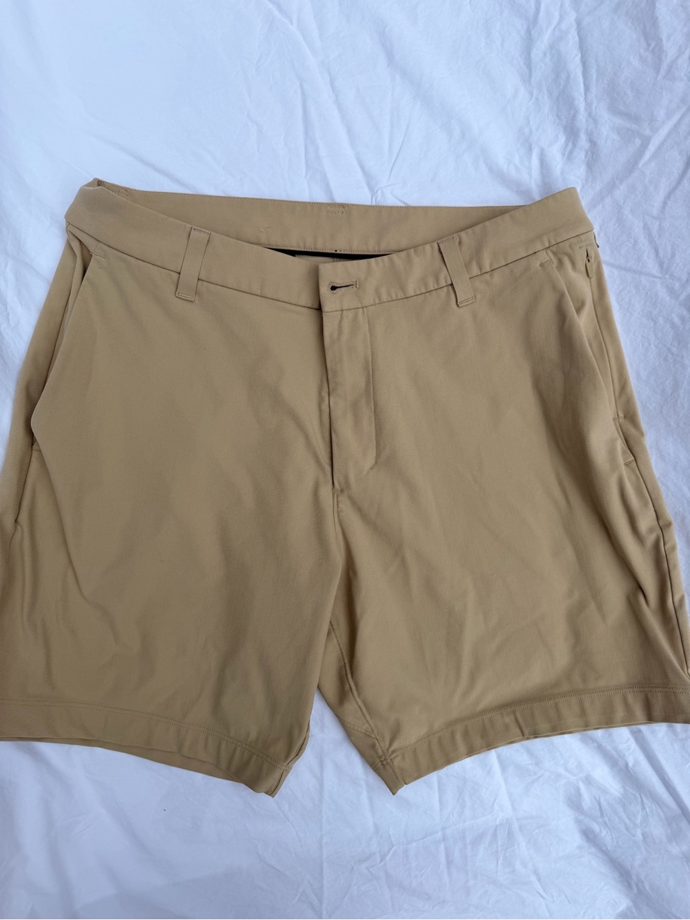 lululemon athletica Men's Sandstone Hybrid Shorts